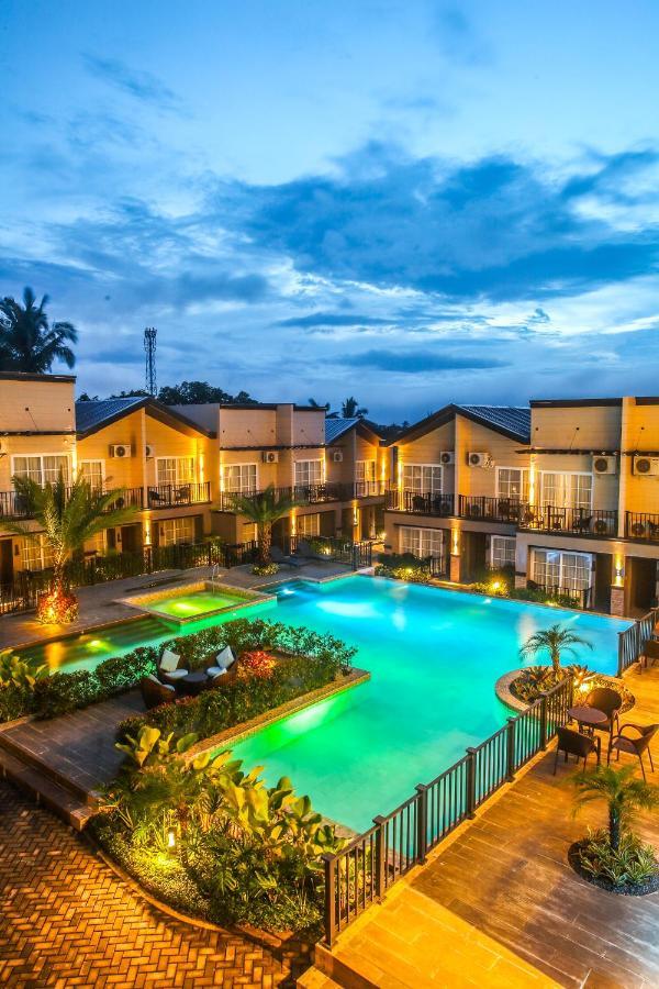 Royale Parc Hotel Tagaytay Tagaytay City Exterior photo