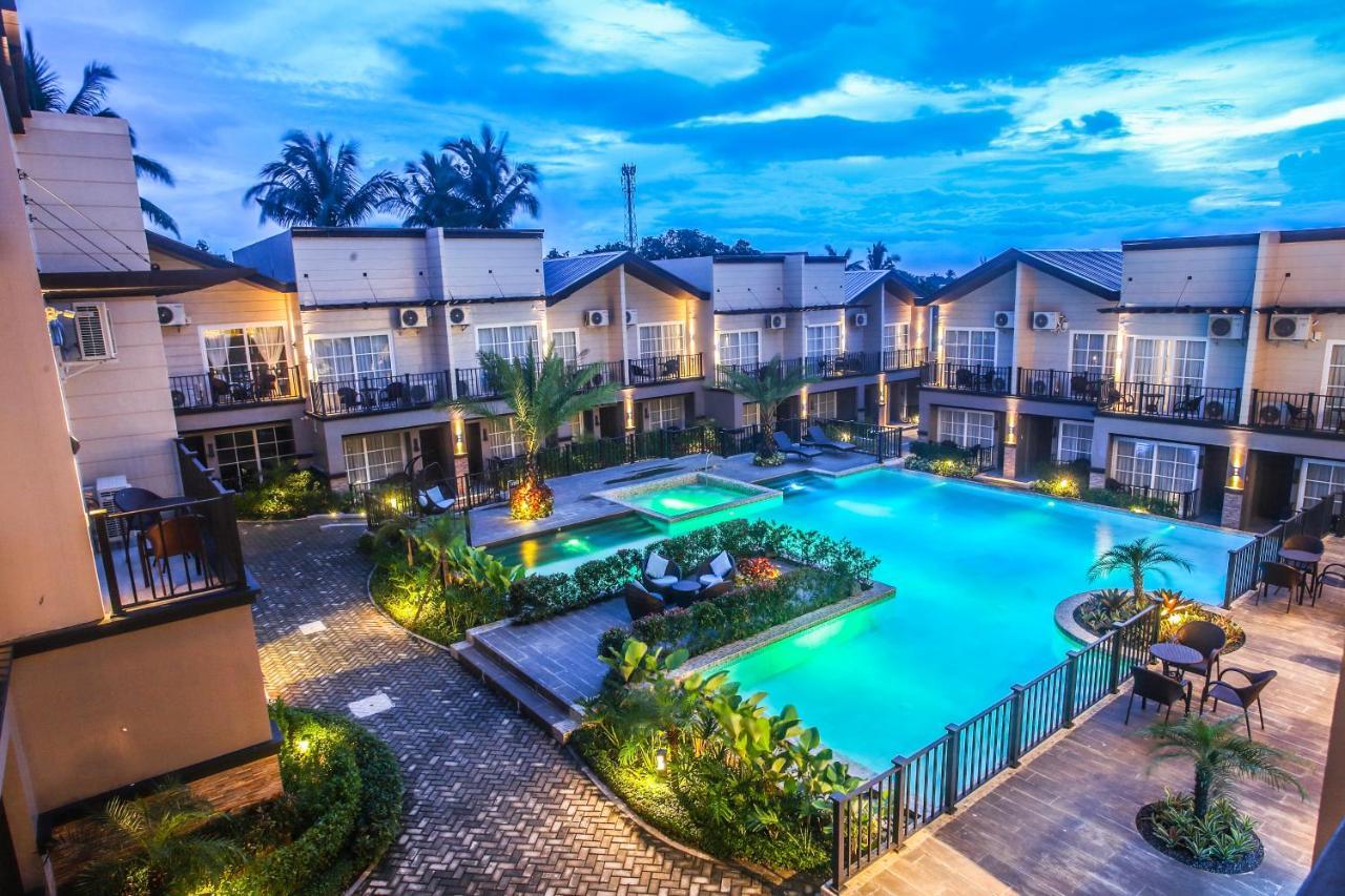 Royale Parc Hotel Tagaytay Tagaytay City Exterior photo