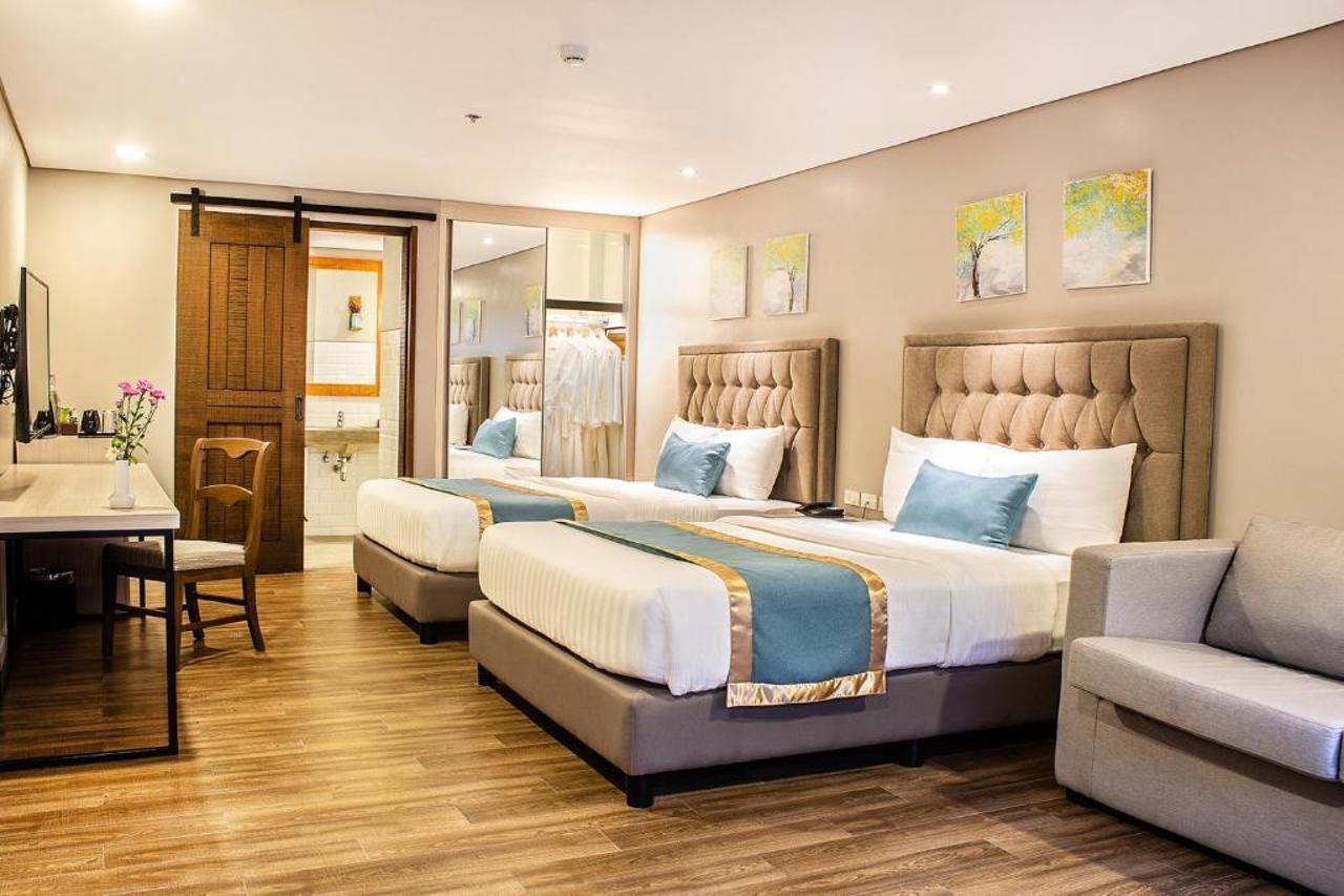 Royale Parc Hotel Tagaytay Tagaytay City Exterior photo